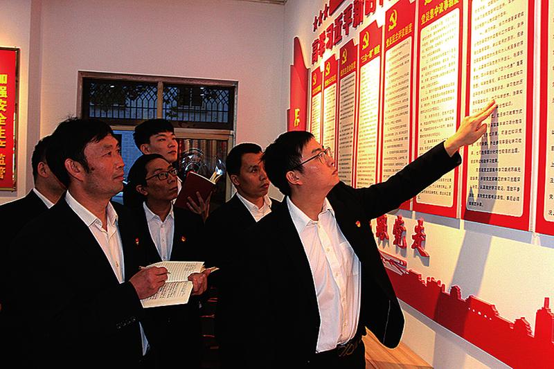 图片新闻