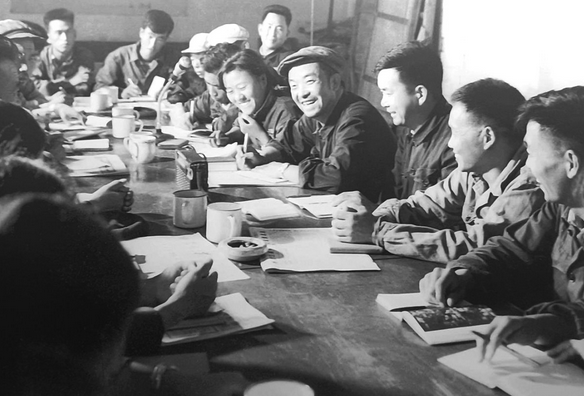 石油工作者岗位在地下 斗争对象是油层