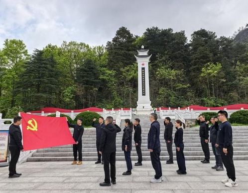 中铁五局基层单位开展清明节祭扫主题活动